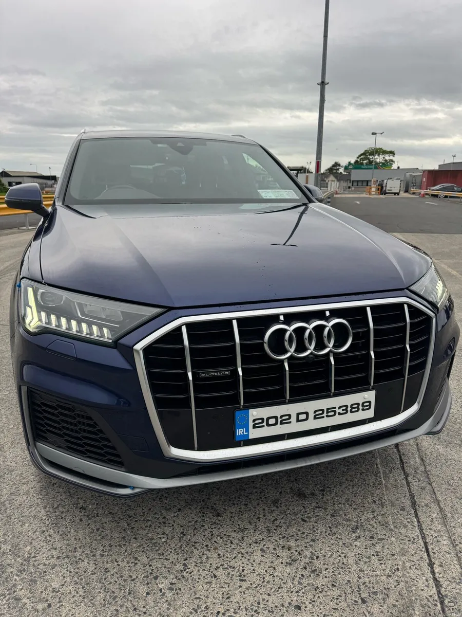 Audi Q7 55 TFSI e Quattro S Line - Image 6