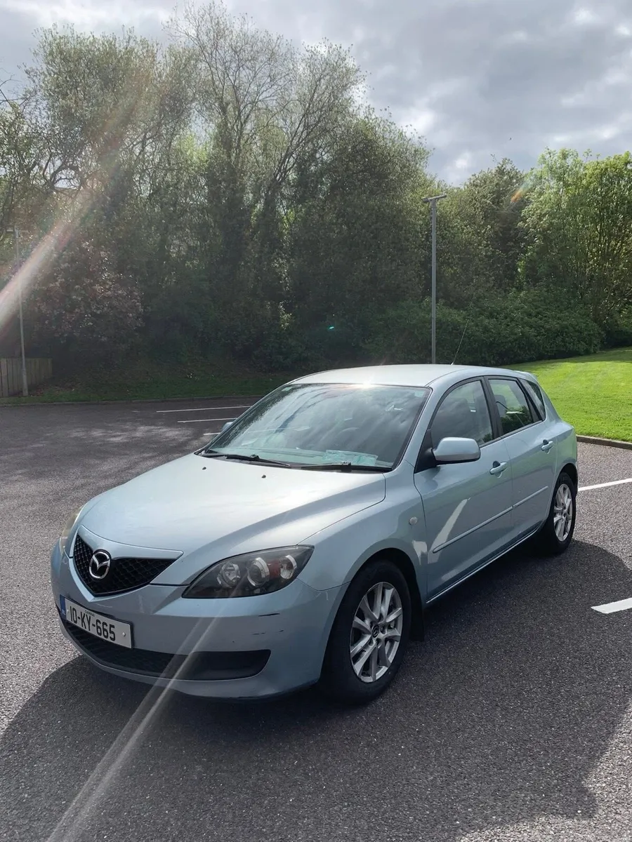 Mazda 3 2010 - Image 2