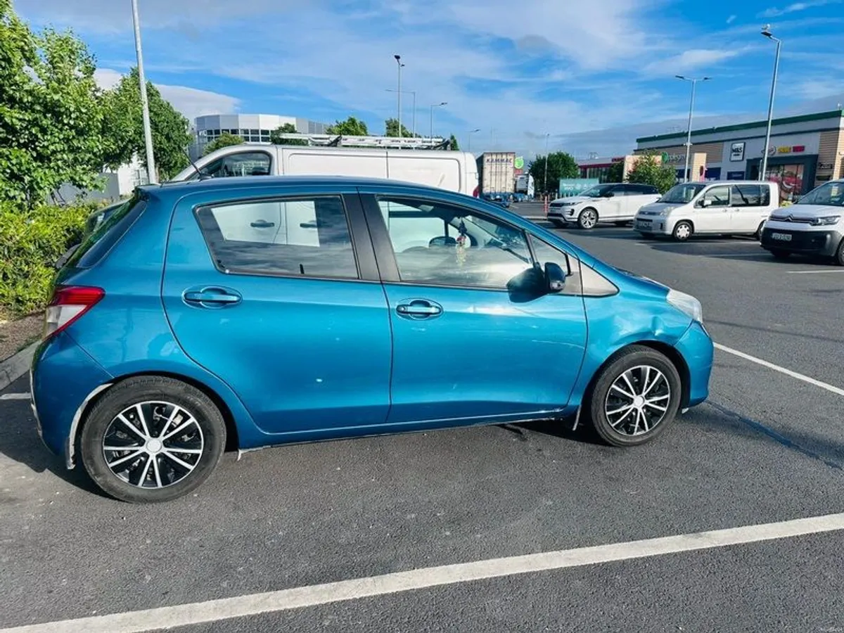 Toyota Yaris Luna 1.0 Petrol 5 Door | Full Service History | NCT 01/2027 - Image 3