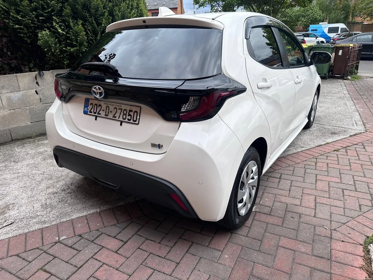 Toyota Yaris 2020 Hybrid - Image 3