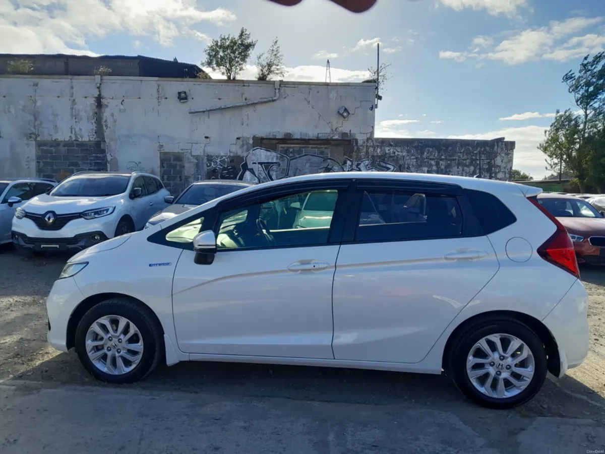 Honda Fit 1.5L Petrol HYBRID Auto Low mileage (561 - Image 4