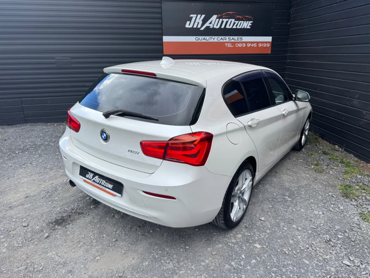BMW 1-Series 118I FASHIONISTA - Image 4