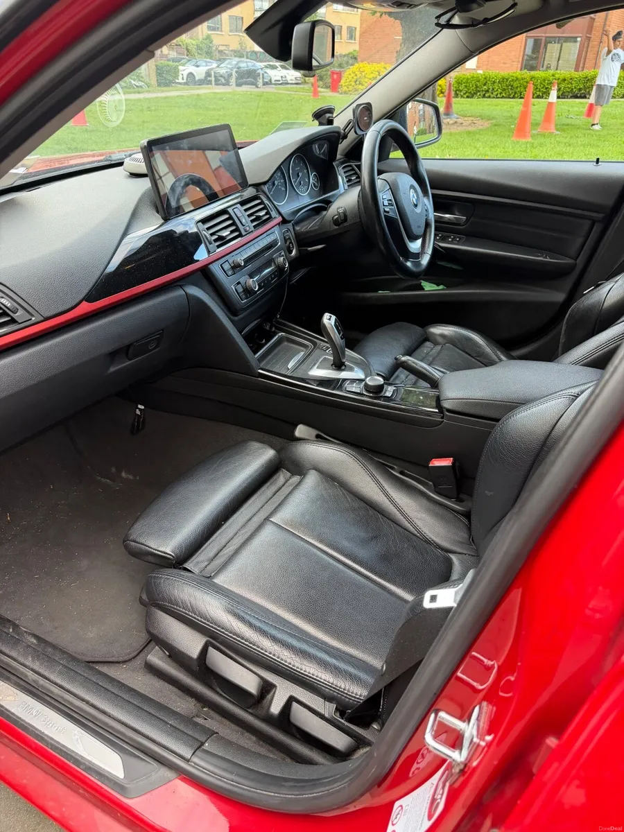 BMW 3-Series 2012 - Image 3