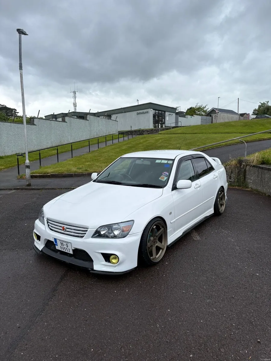 Toyota altezza beams !!tested and taxed !! - Image 1