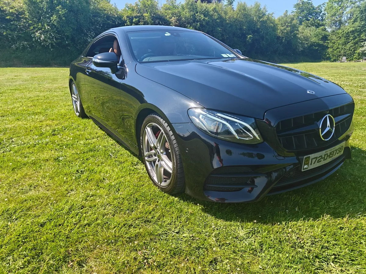 Obsidian Black E-Class AMG line 191 BHP - Image 3