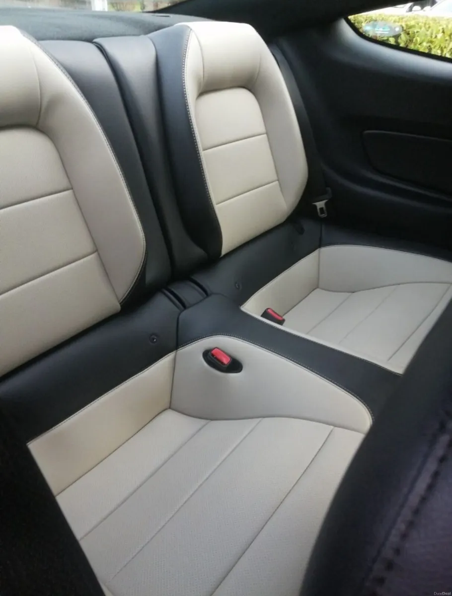 Ford Mustang 2016 - Image 2