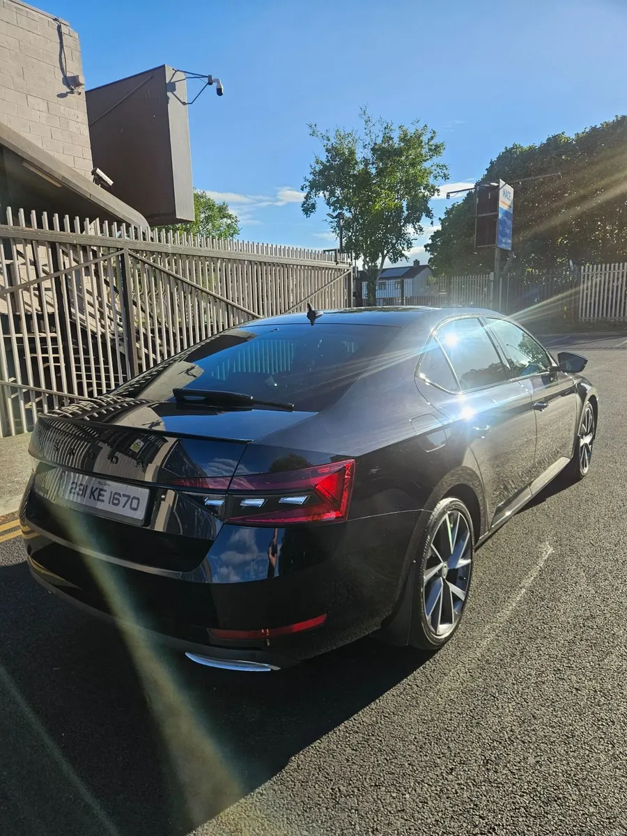 Skoda Superb 1.5TSI DSG SportLine - Image 2