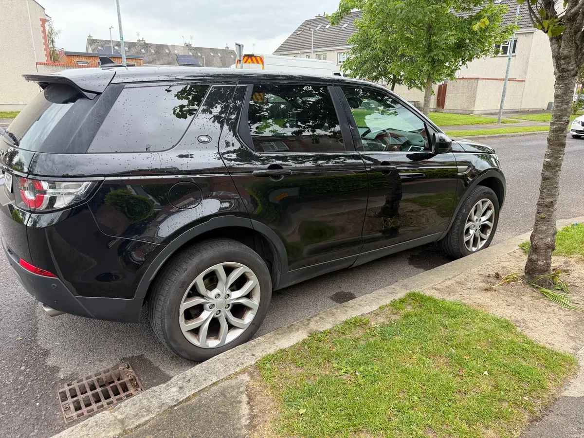 Land Rover discovery sport Automatic - Image 4