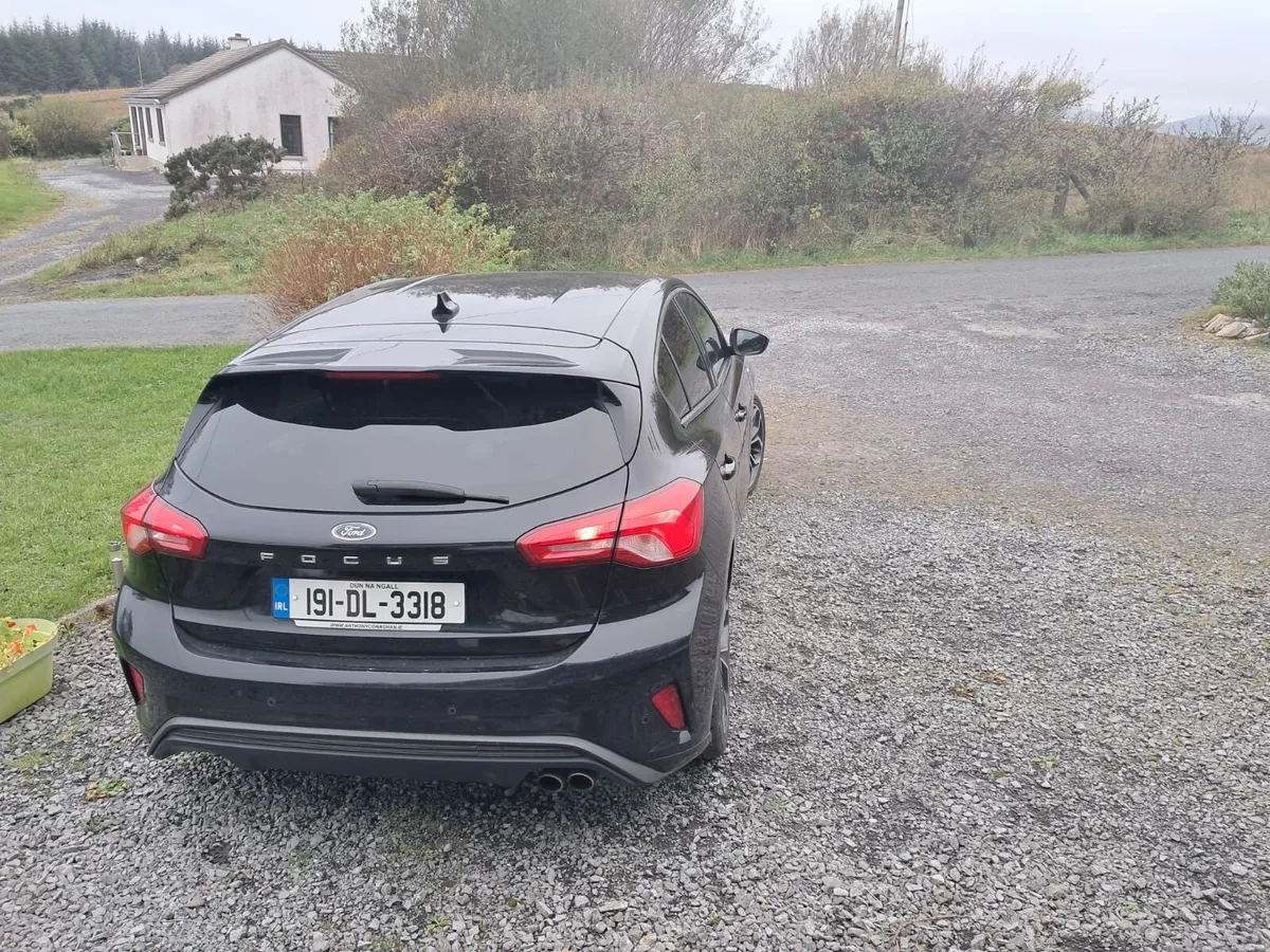 Ford Focus 2019 - Image 2