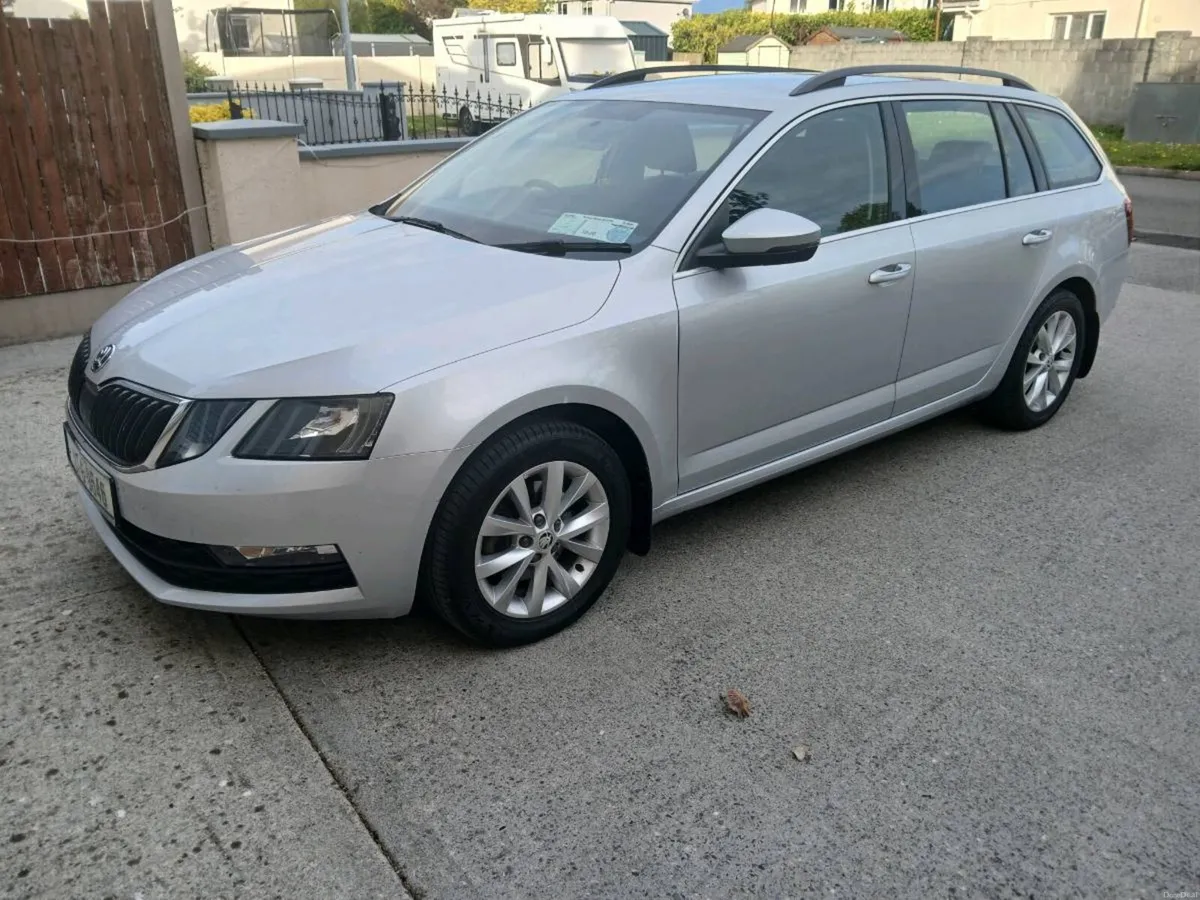 Skoda Octavia Estate - Image 2