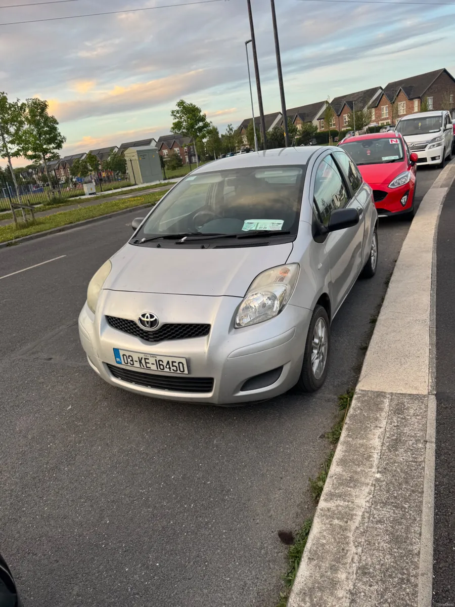 Toyota Yaris 2009 - Image 4