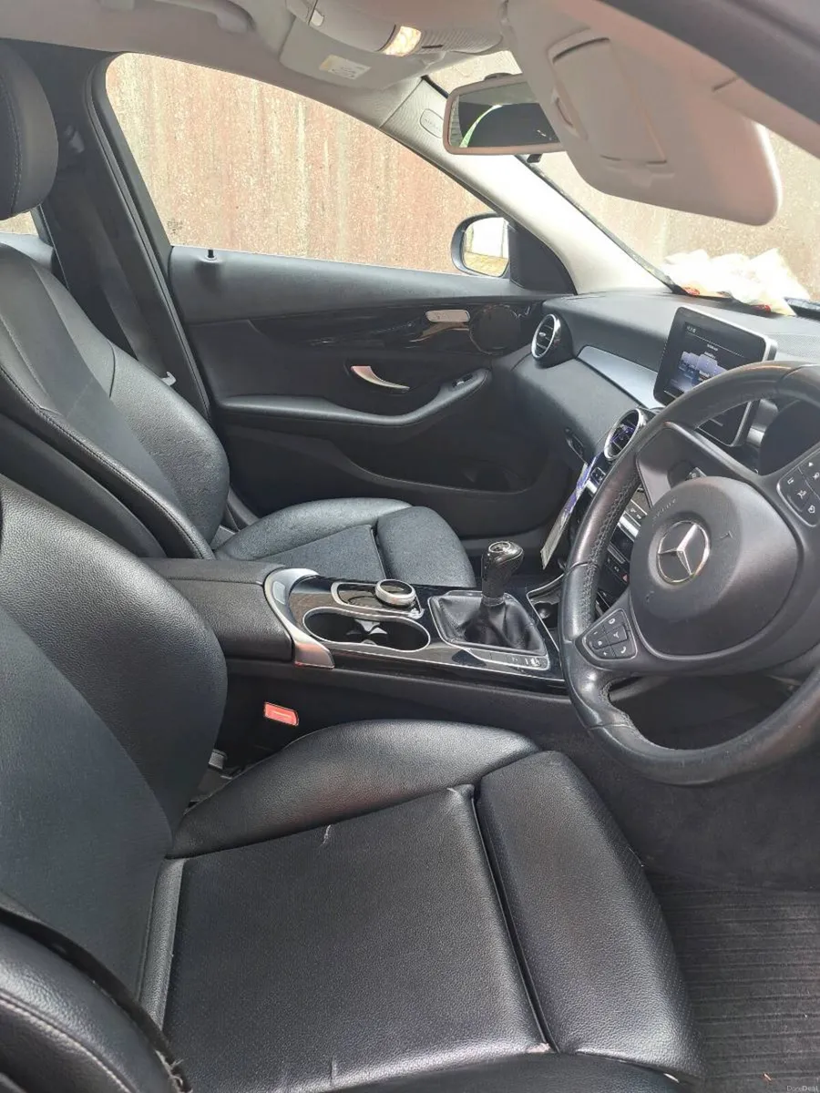 Mercedes C Class - Image 2