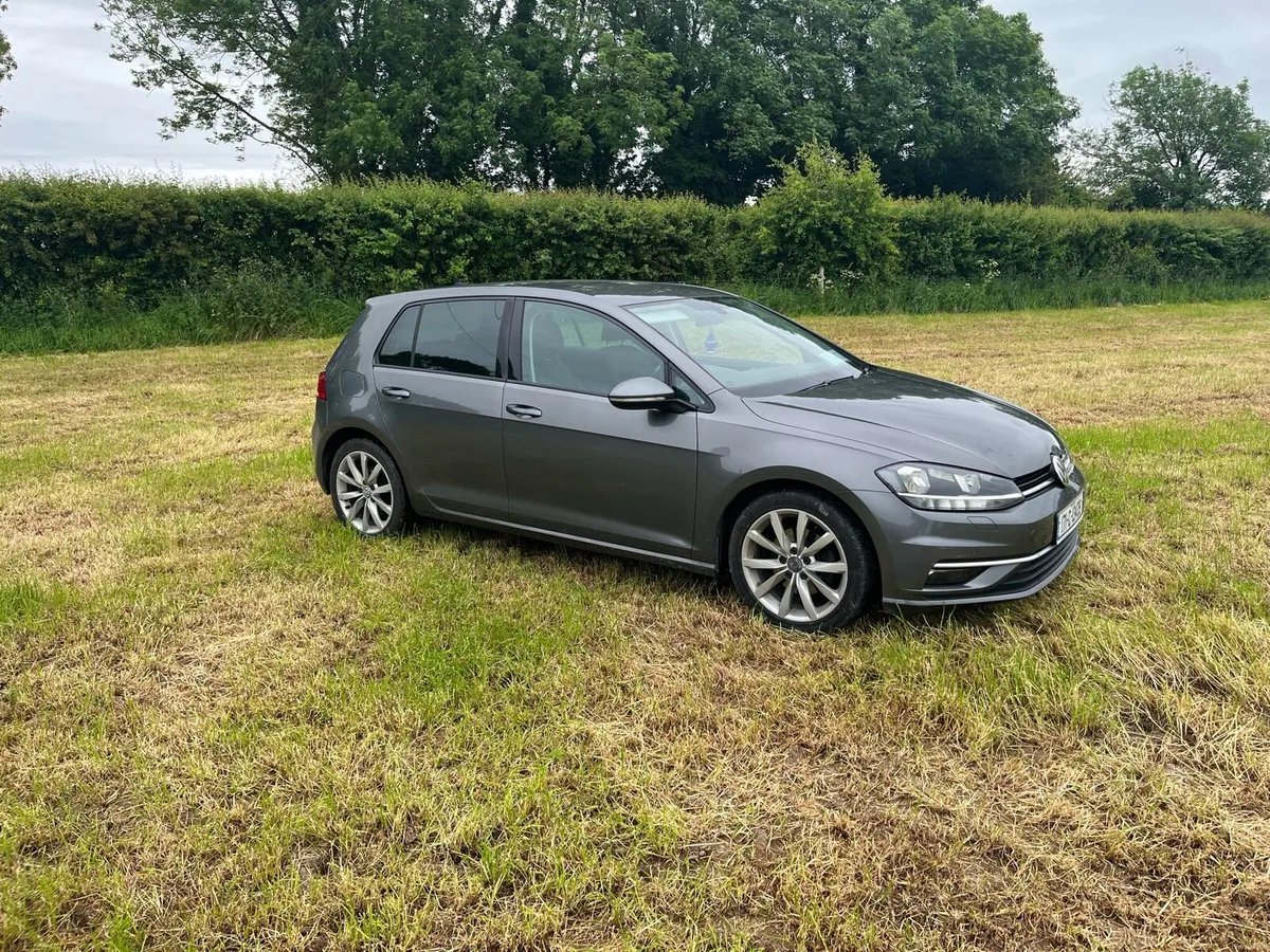 2017 Volkswagen Golf Highline 1.6 TDI - Image 1