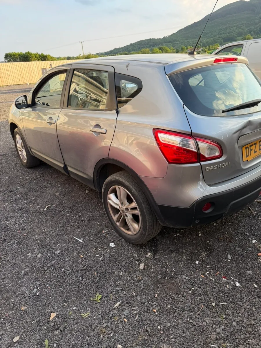 Car - Image 1