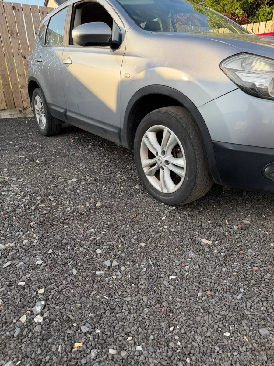 Car - Image 4