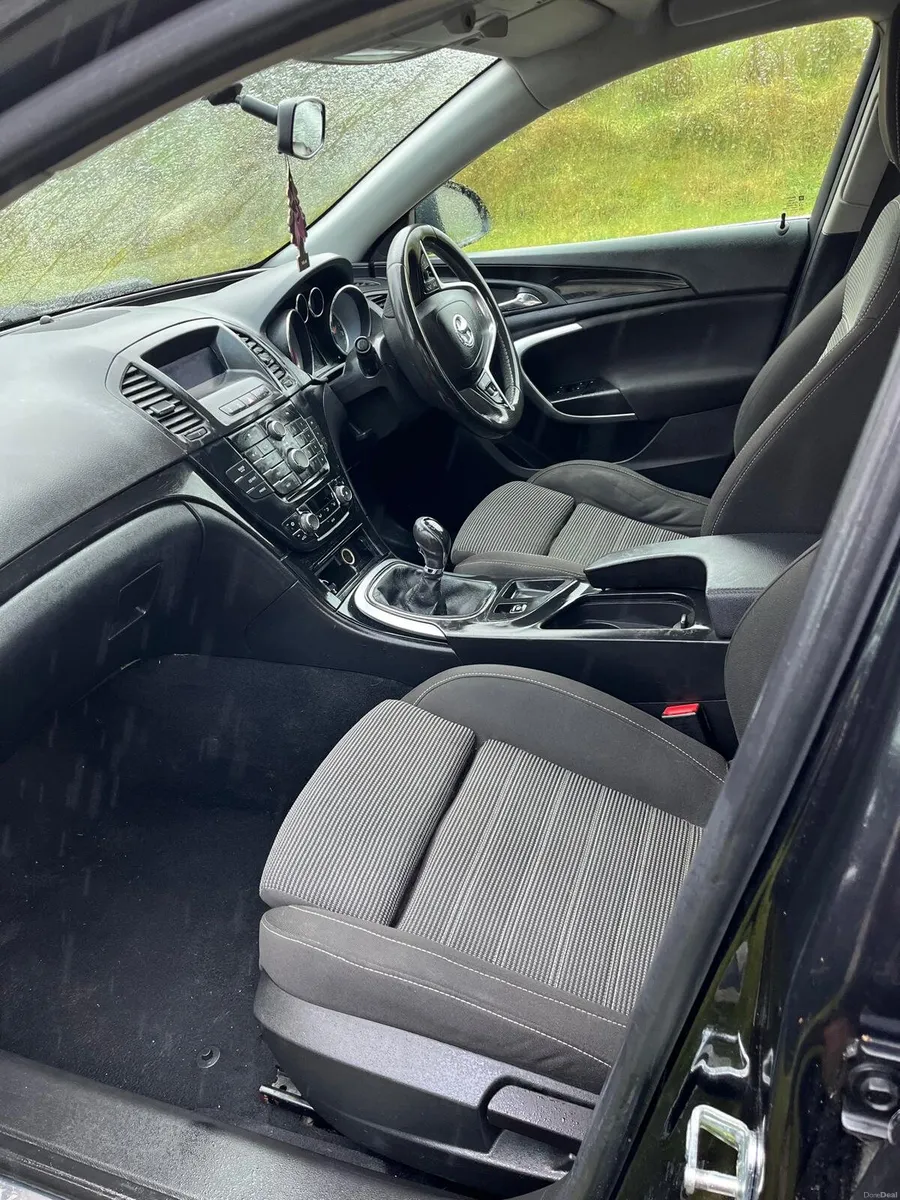 Vauxhall Insignia SRI 2010 - Image 3