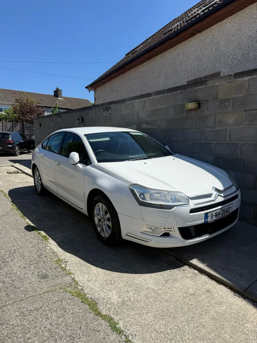 2011 CITREON C5 - Image 1