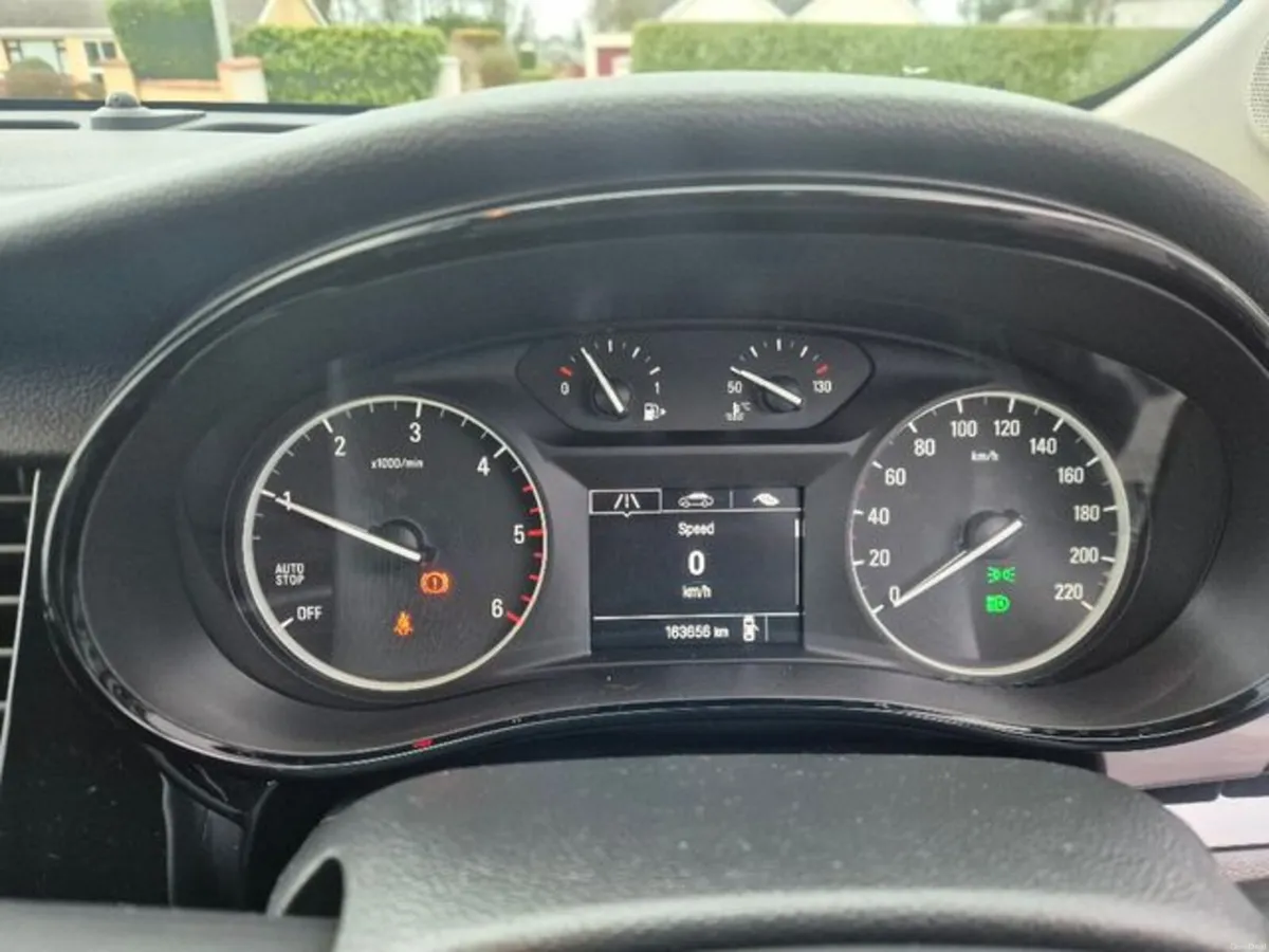 Kia Sorento GT Line 5DR Auto - Image 4