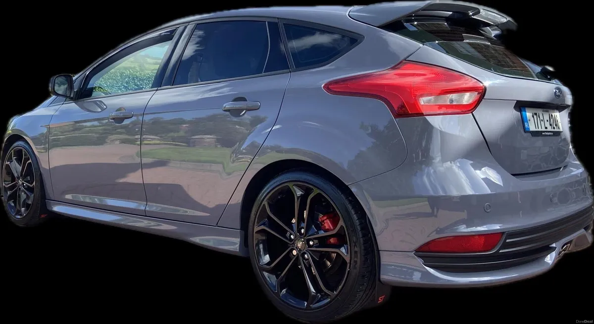 2017 Ford focus ST-3 - Image 2