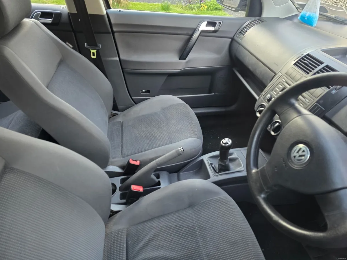 Volkswagen Polo 2008 - Image 2