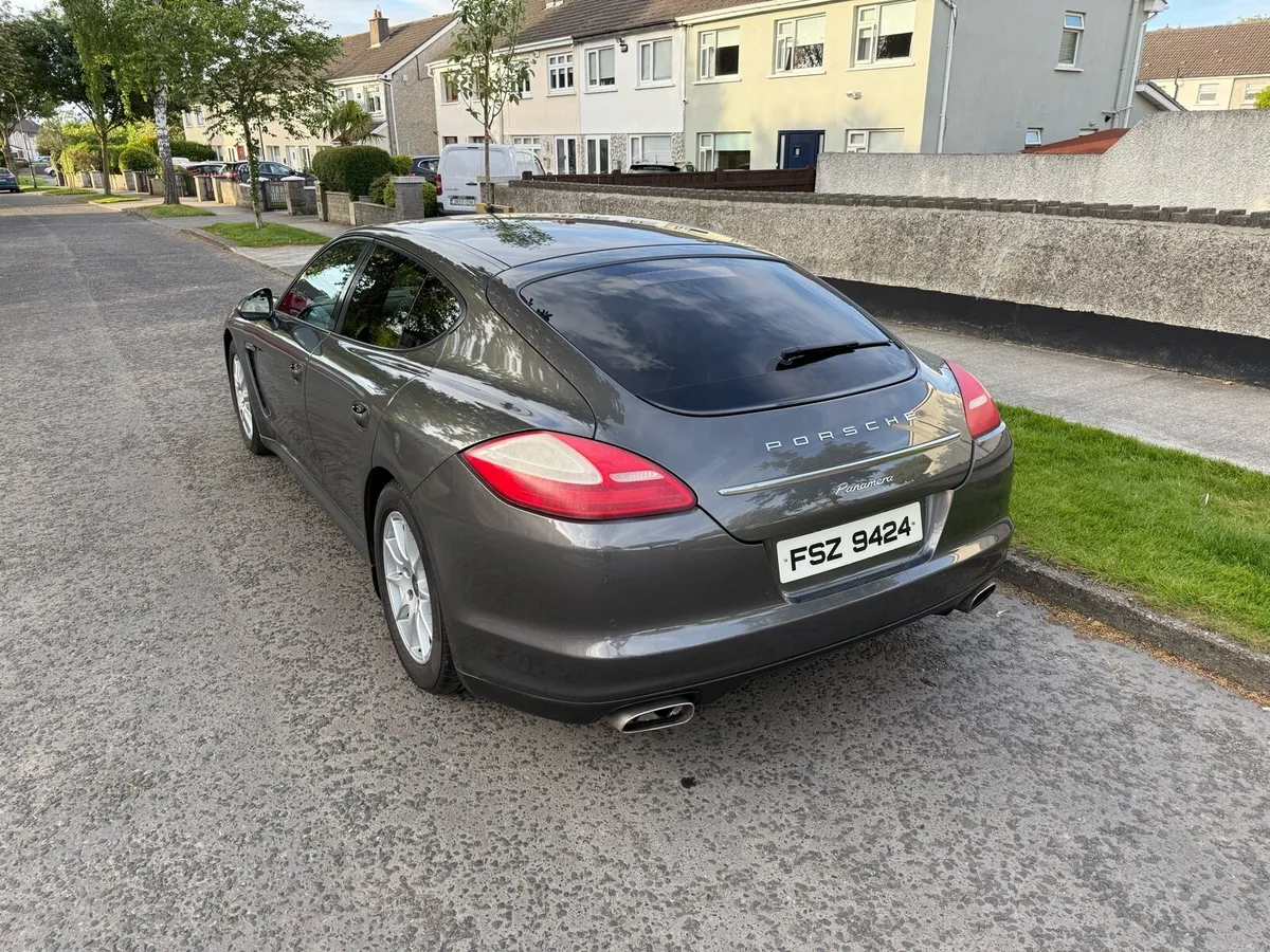 Porshe Panamera - Image 4