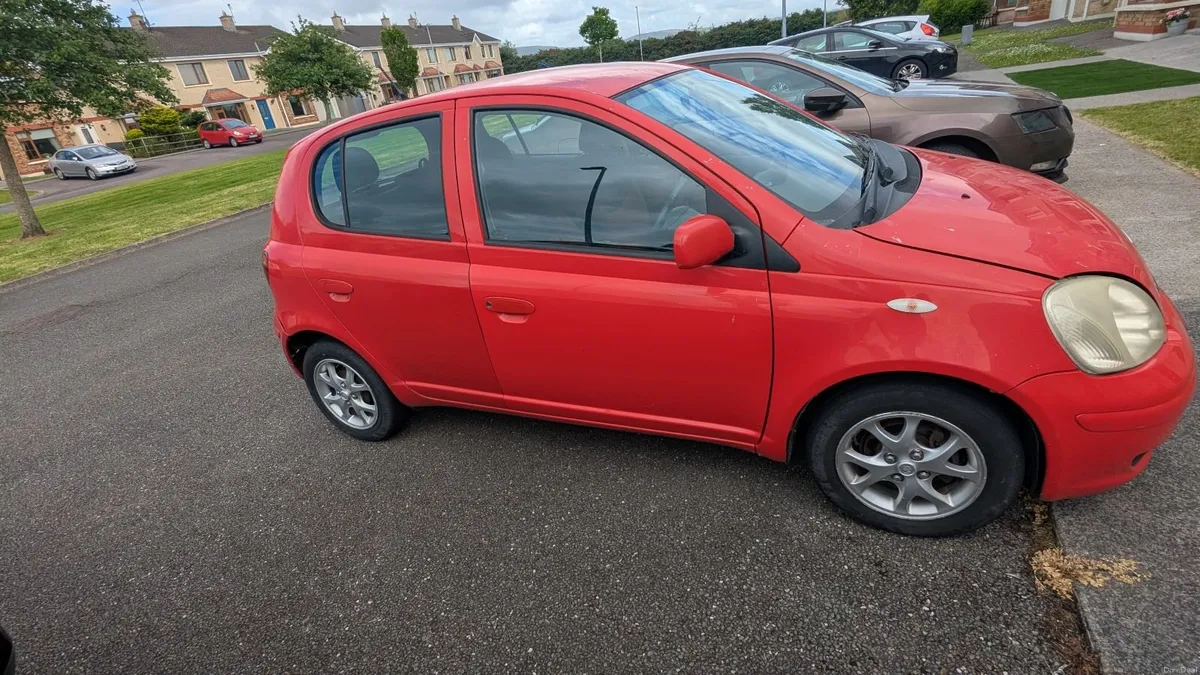 Toyota Yaris 2005 - Image 4