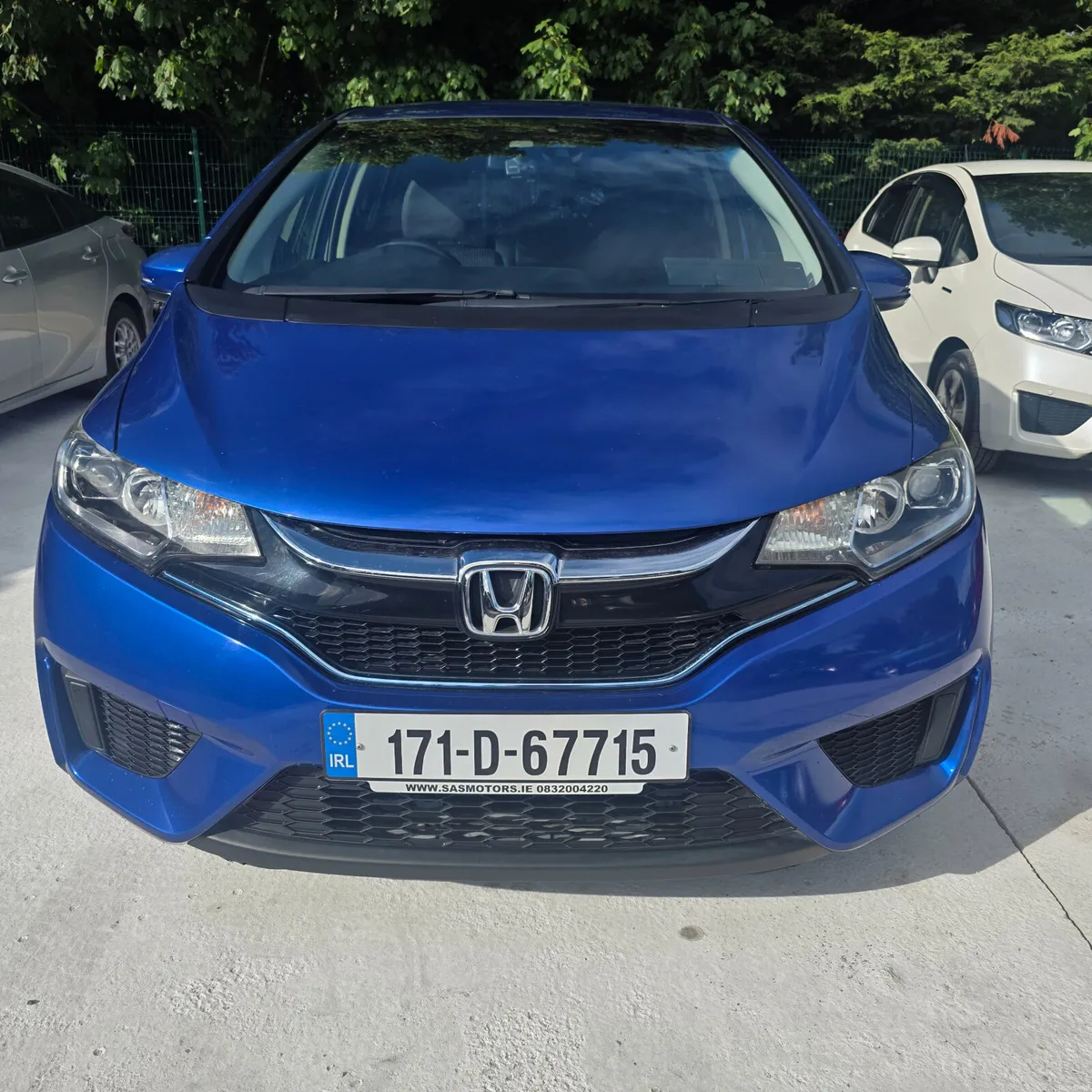 Honda Fit 2017 Hybrid Automatic Low Miles - Image 2