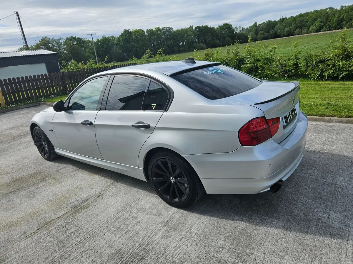 BMW 3-Series 2009 LCI Business Edition NewNCT/Tax - Image 4