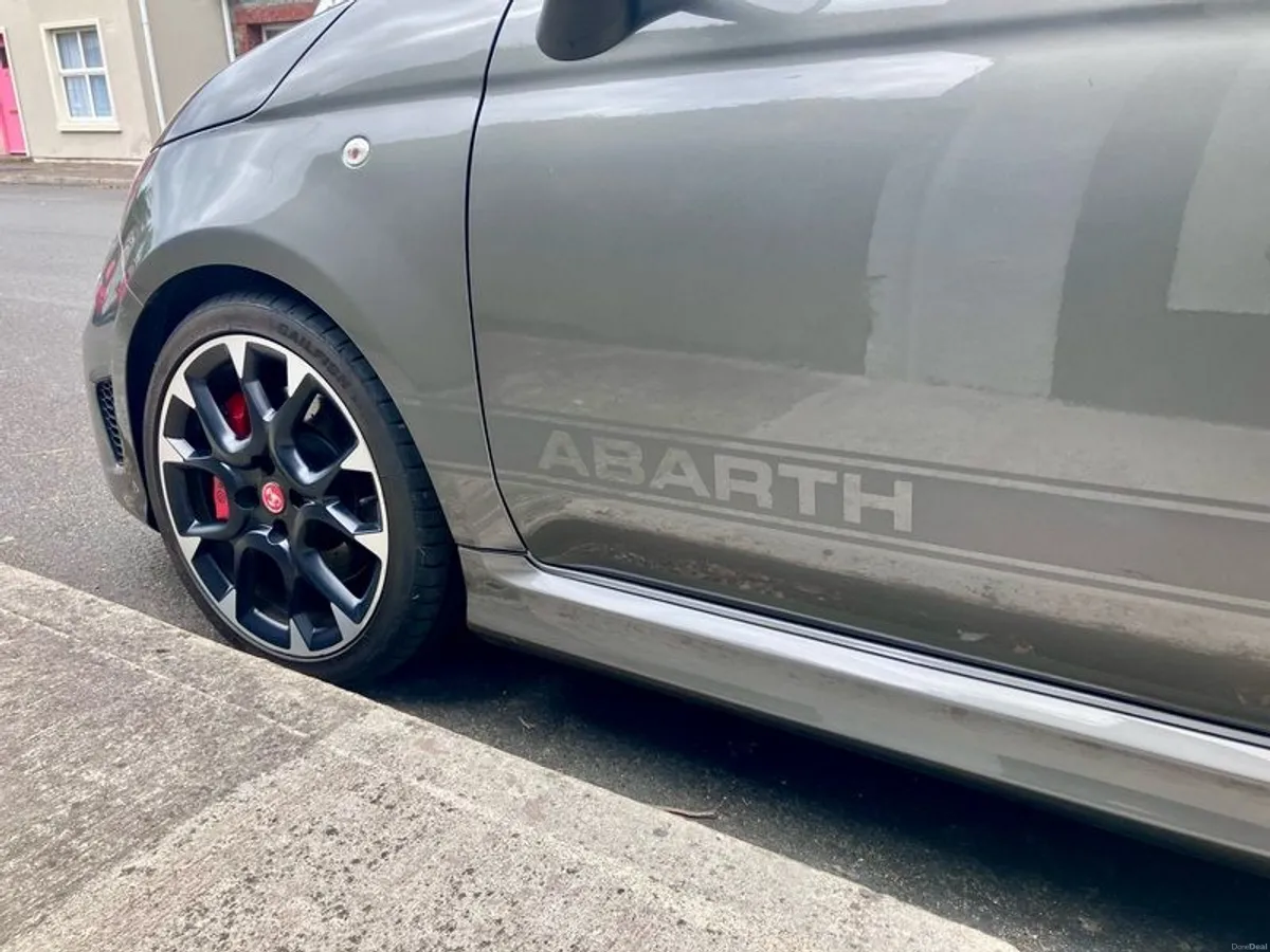 2017 Abarth 595 Competitzione - Image 4