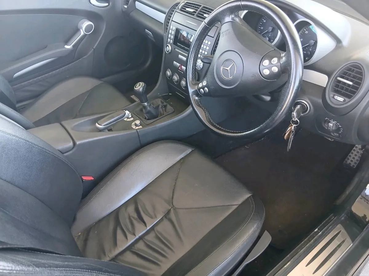 06 MERCEDES SLK 1.8 CONVERTIBLE MANUAL - Image 4