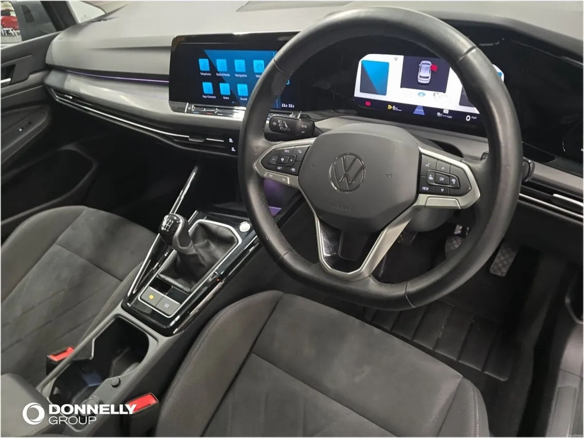 Volkswagen Golf Hatchback Style - Image 6