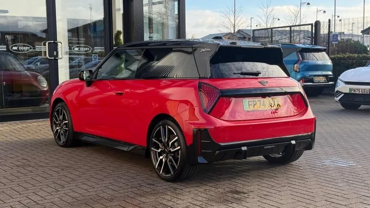 Mini Cooper S John Cooper Works - Image 6