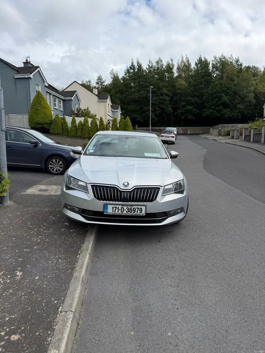 Skoda superb 2.0Tdi - Image 1
