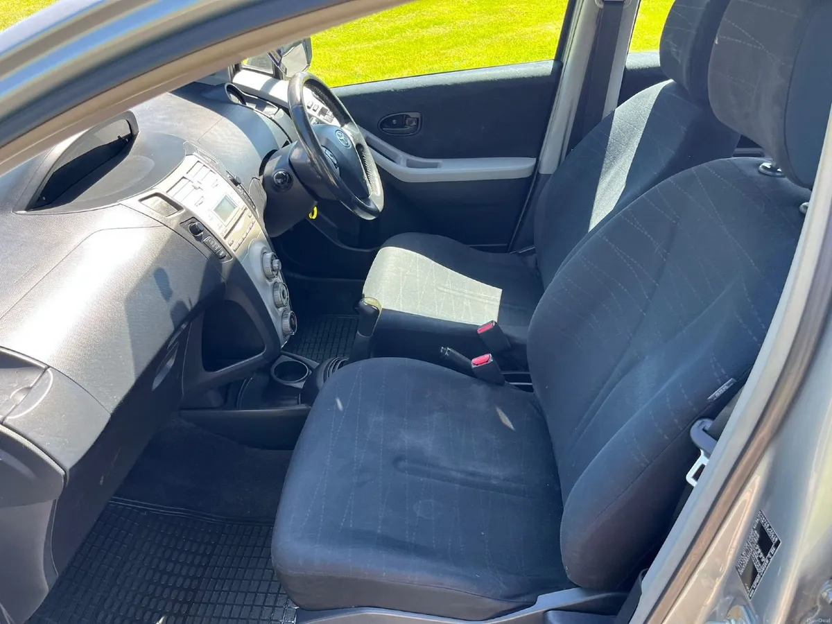 Toyota Yaris 2007 1.0 - Image 4