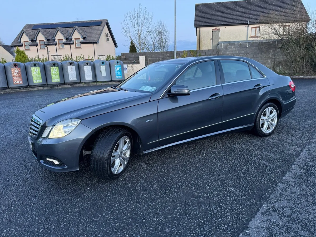 Mercedes Benz E350 - Image 3