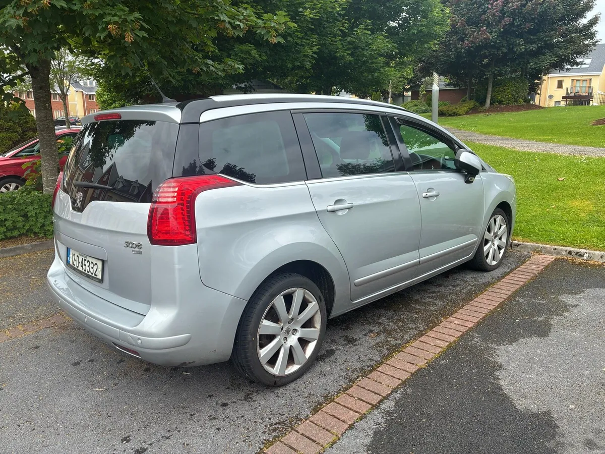 Quick Sale- Peugot 5008 , 7 seater  automatic - Image 5