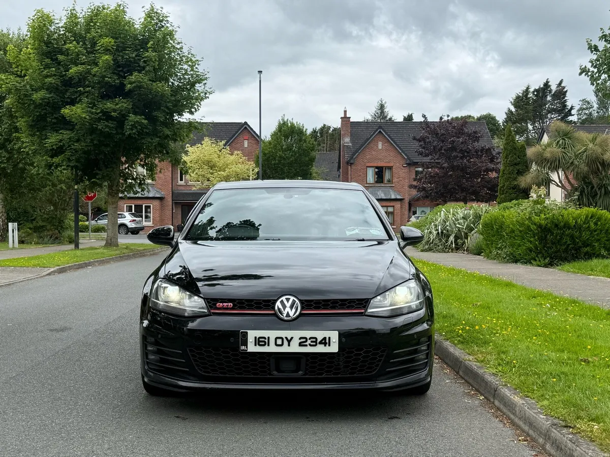 2016 Volkswagen Golf GTD 2.0 - Image 2