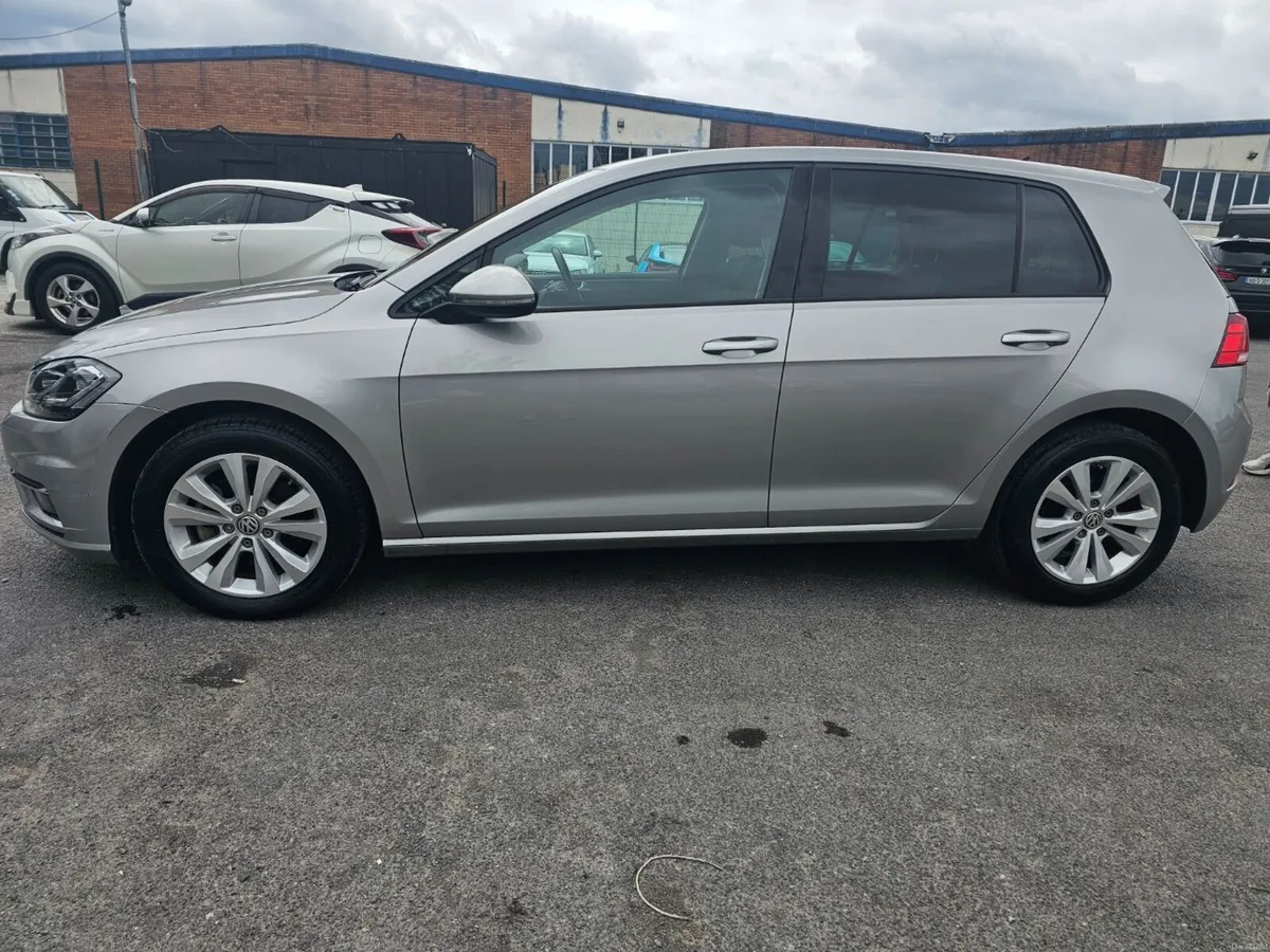 2017 Volkswagen Golf 1.2 Automatic Petrol TSI Blue - Image 5