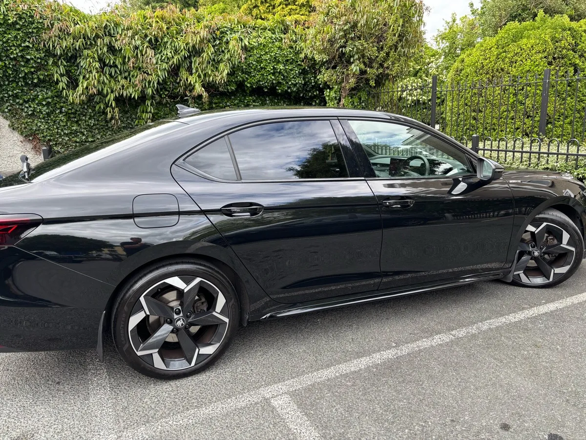 Skoda Superb Sportsline - Image 1