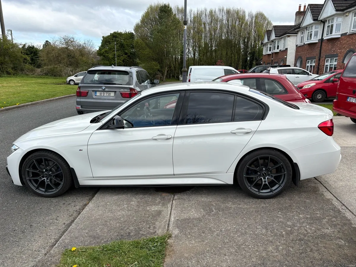 2017 BMW 330D M Sport LCI - Image 2