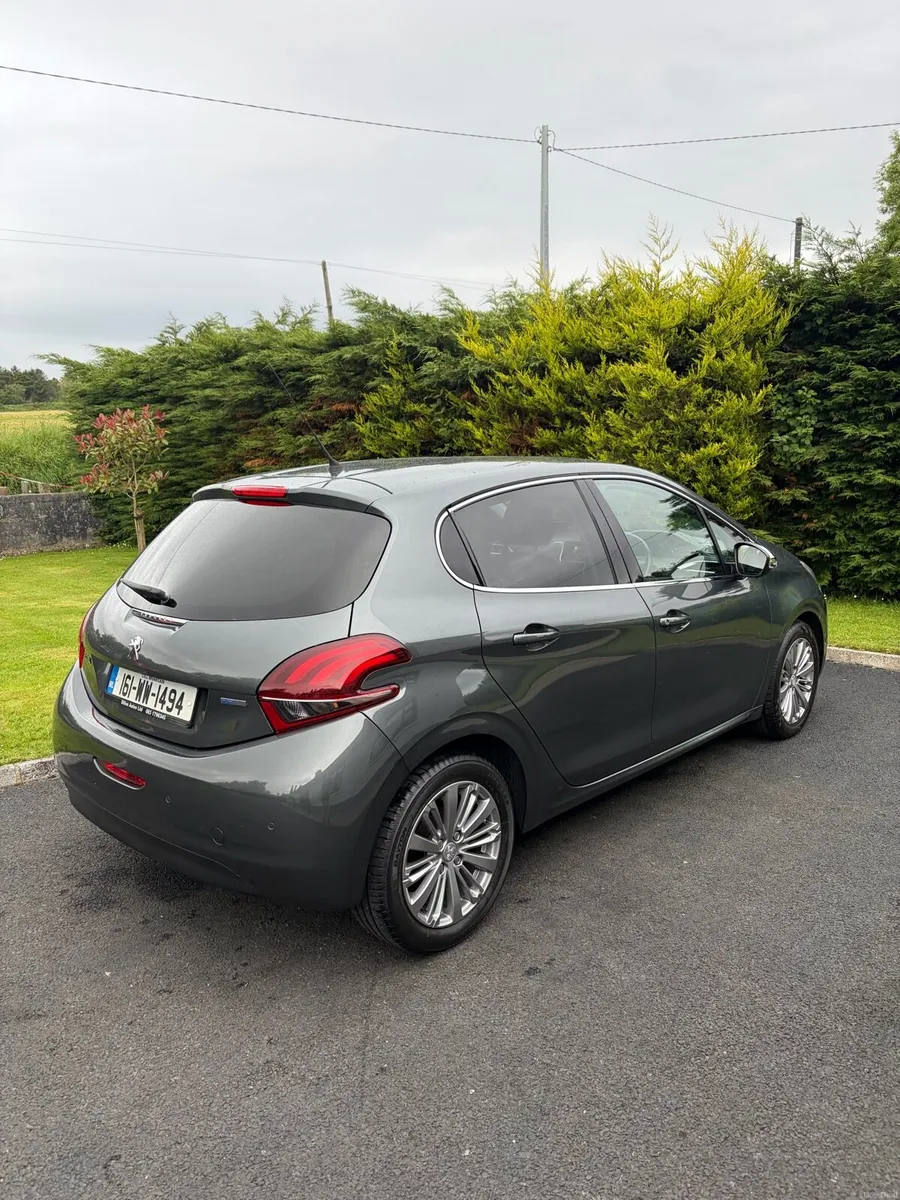 161 Peugeot 3008 1.2 Petrol  - Top Spec - Image 4
