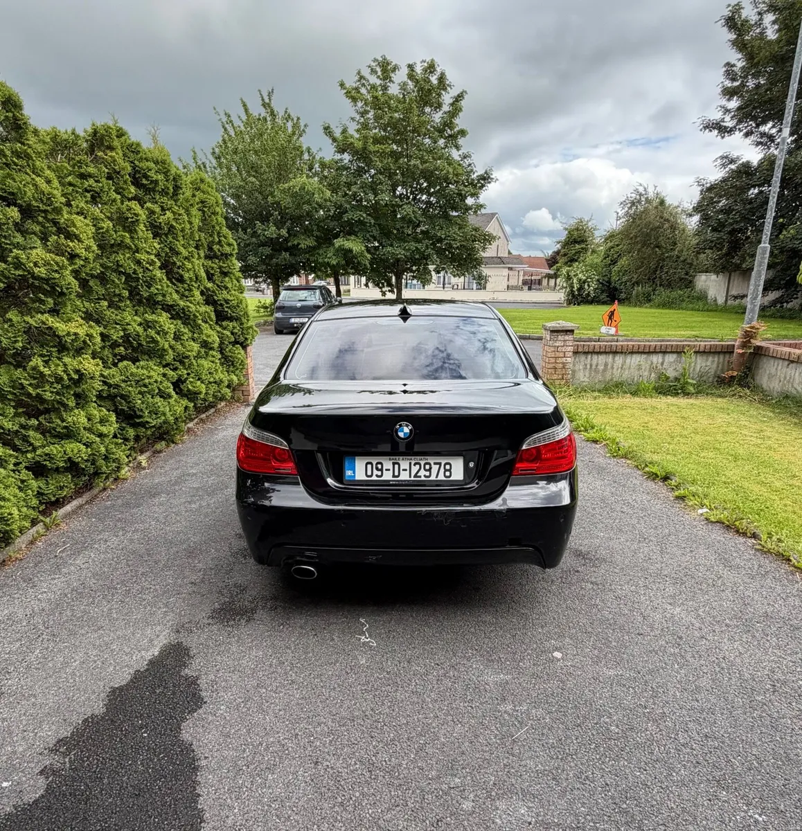 BMW 5-Series 2009 - Image 2
