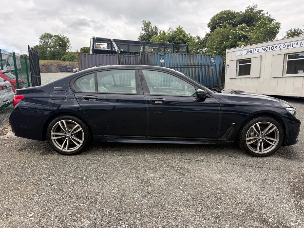 BMW 7-Series 2019 - Image 5