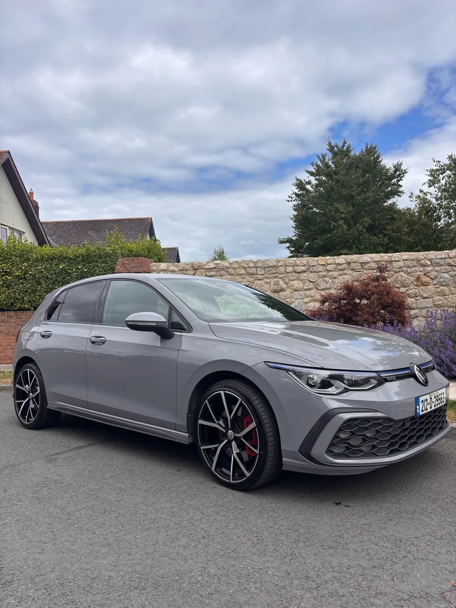VW GTE Golf - Image 2