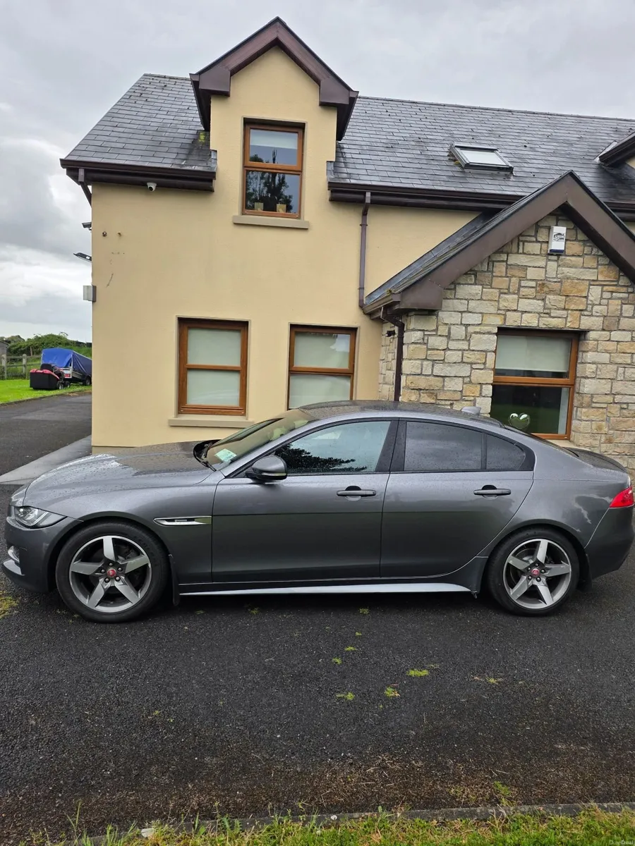 Jaguar XE 2017 - Image 2