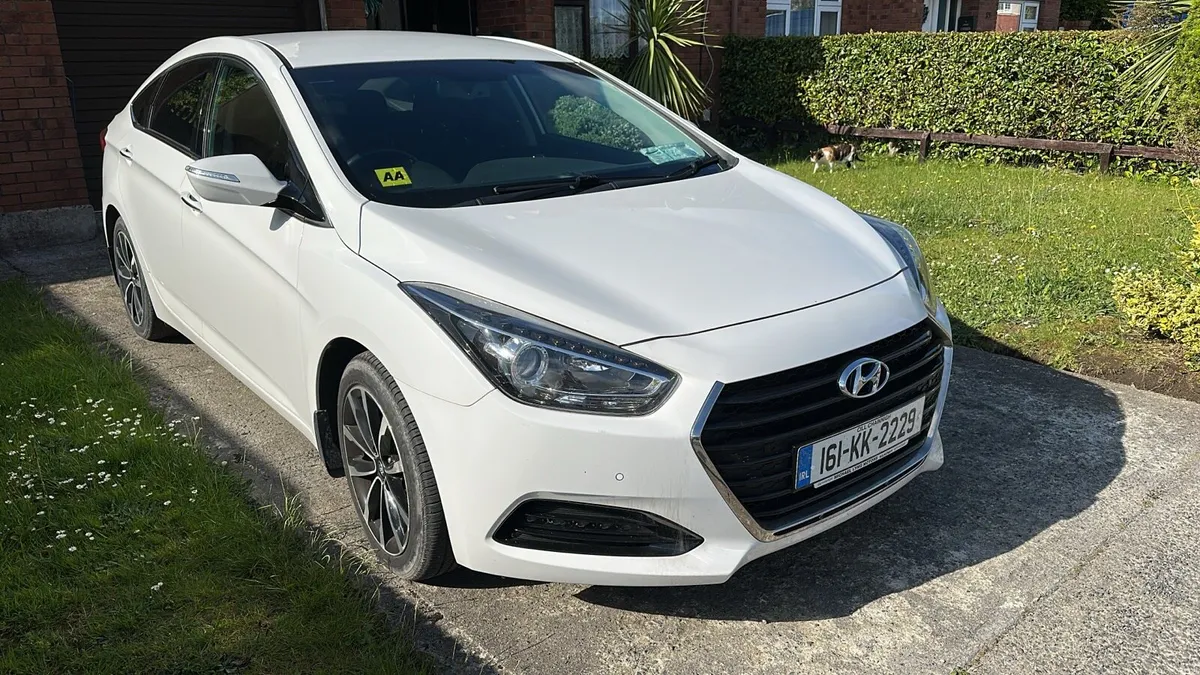Hyundai i40 automatic - Image 1