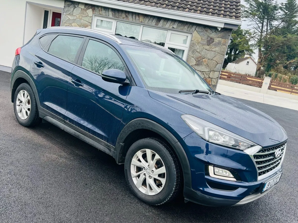 ⭐️Hyundai Tucson SUV Jeep⭐️Low Klms - Image 2
