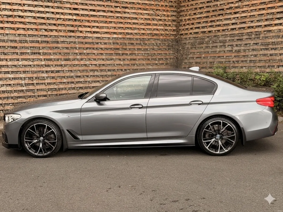171 BMW **520D M-Sport** - Image 2