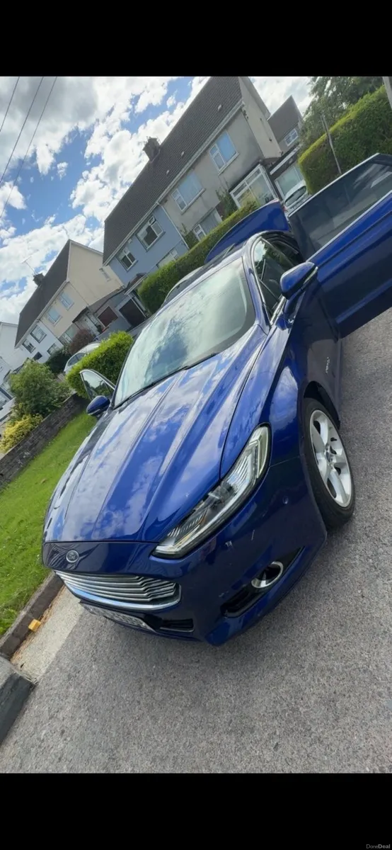 Ford Mondeo hybrid 2018 - Image 2
