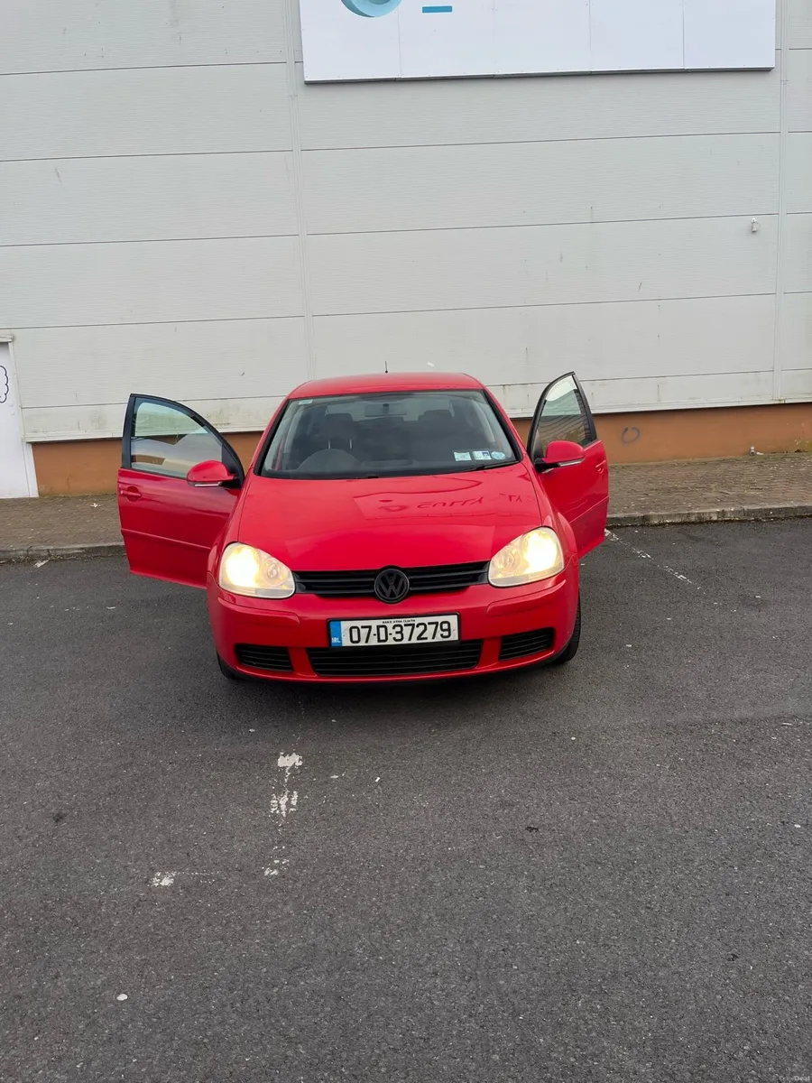 Volkswagen Golf MK5 1.4 petrol LOW MILEAGE - Image 2